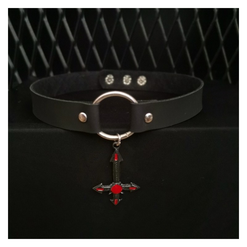 Siyah Kırmızı Ters Haç Tasma